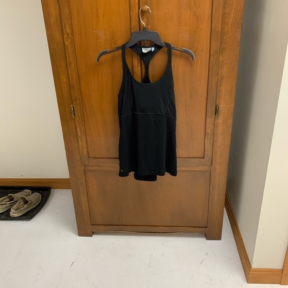 ATHLETA tank top workout SM 15 in pit pit shelf bra cut out strap